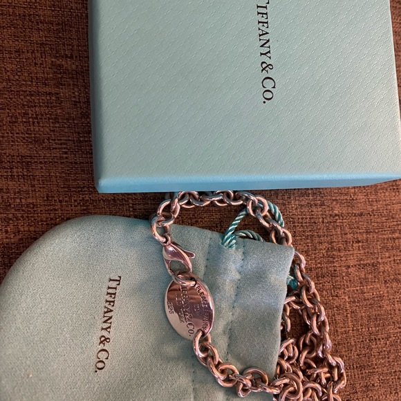 Retired oval return to Tiffany necklace - Picture 3 of 3